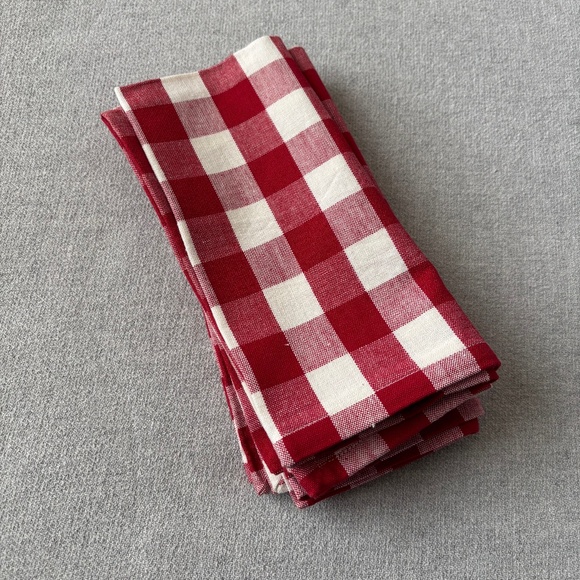 NWT "DII for the Home" Classic Red Gingham Napkins 100% Cotton Set of 4 - Picture 1 of 3